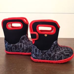 Bogs Toddler Winter Boot, size 6